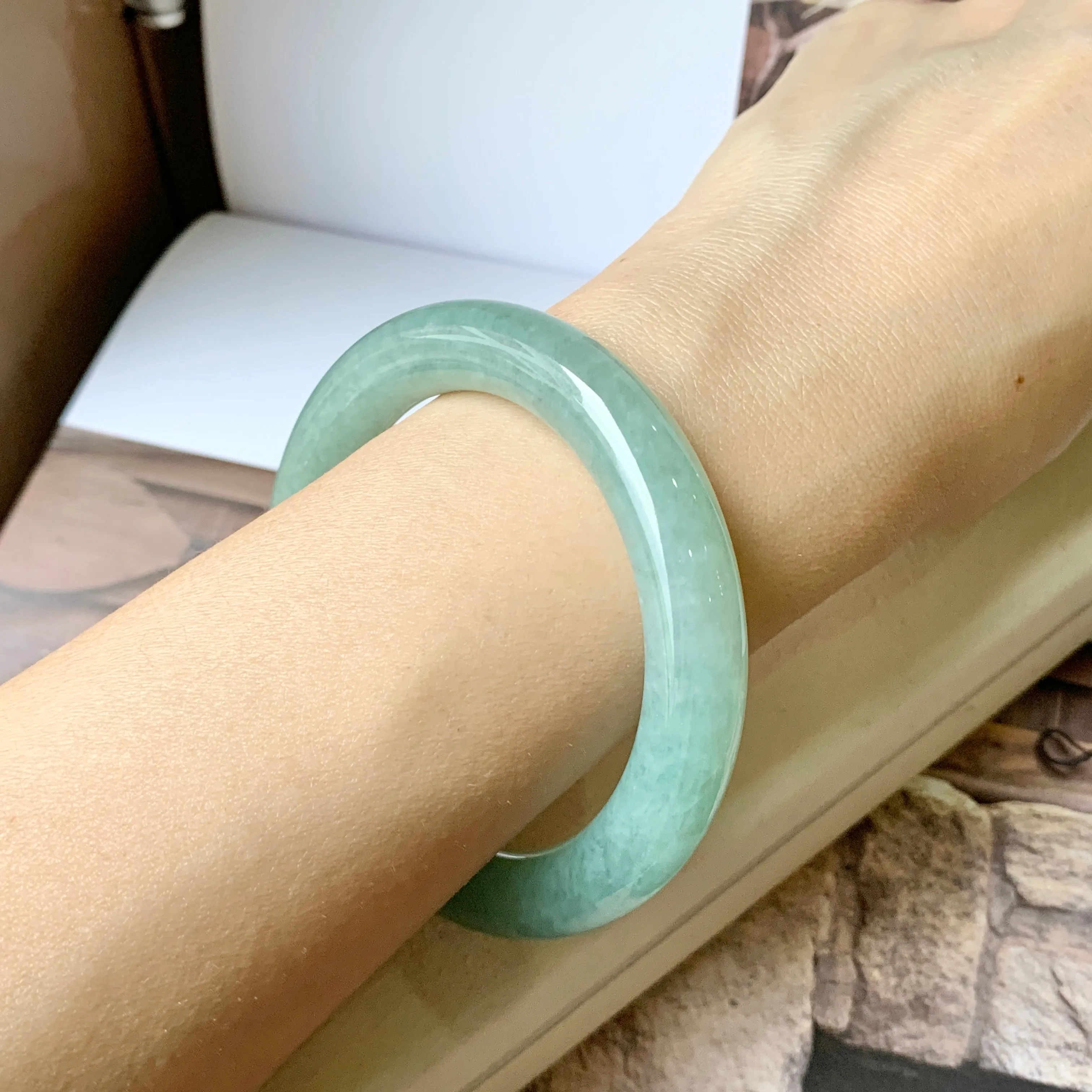 53.9mm A-Grade Green Jadeite Traditional Round Bangle No.151760