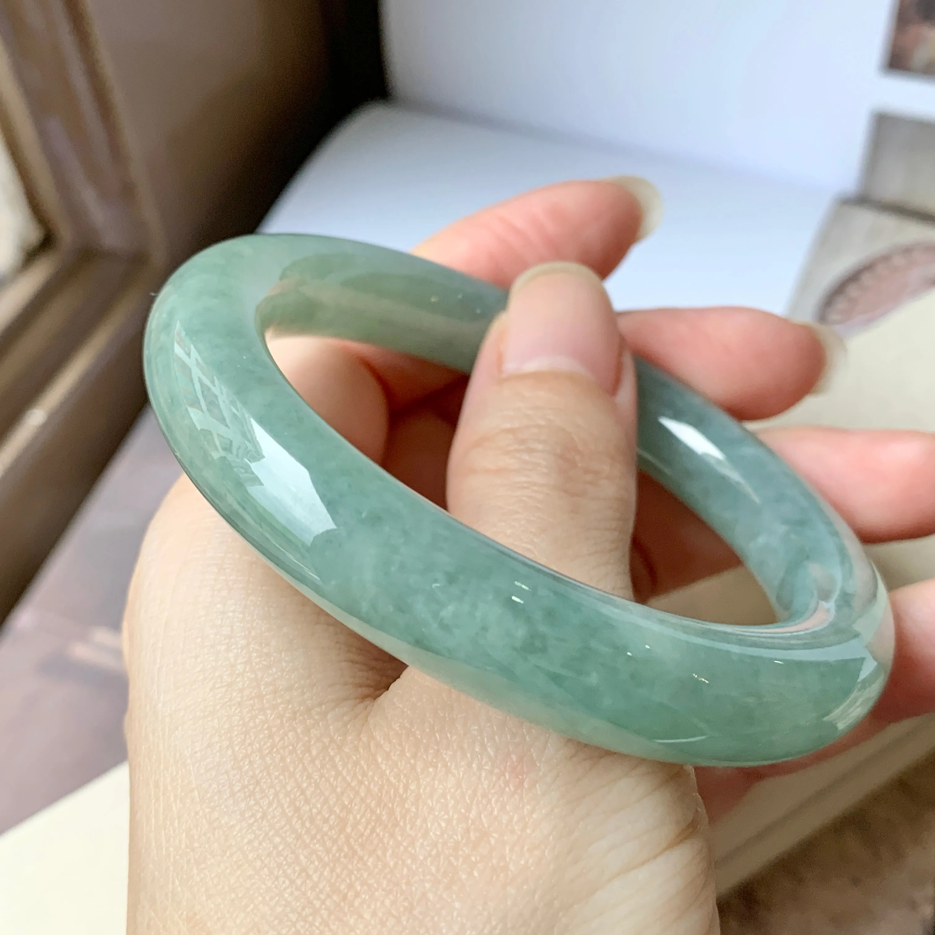 53.9mm A-Grade Green Jadeite Traditional Round Bangle No.151760