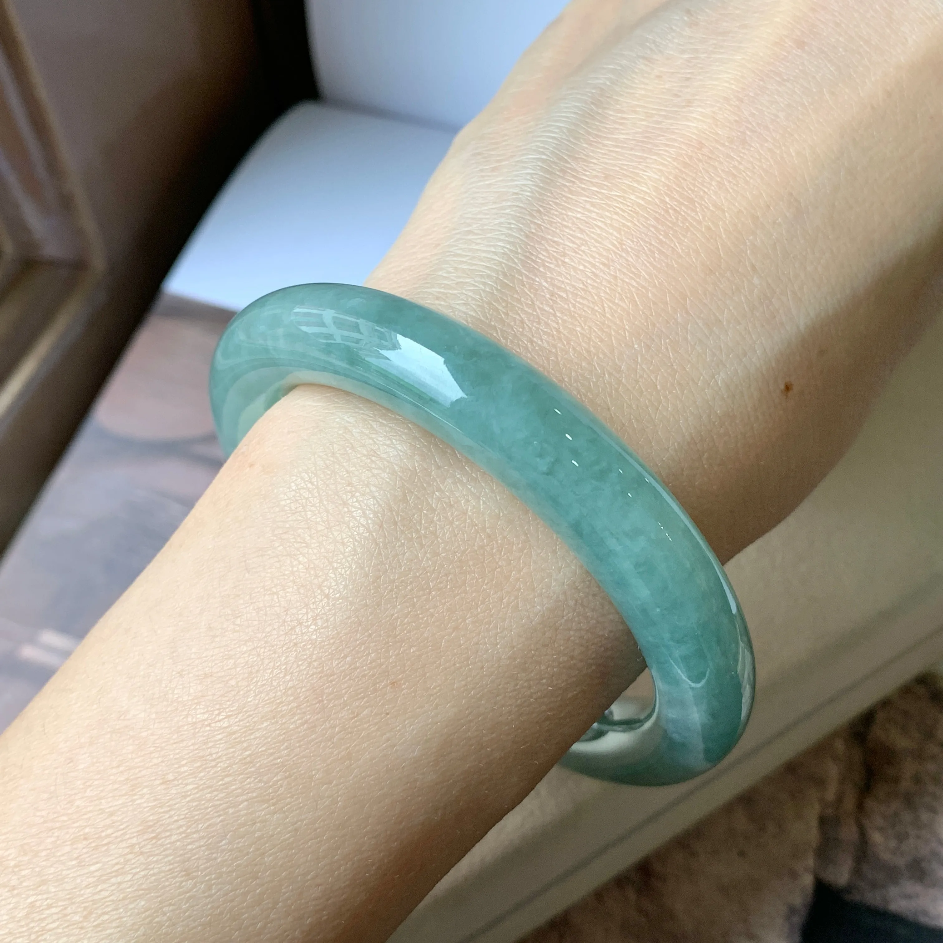 53.9mm A-Grade Green Jadeite Traditional Round Bangle No.151760