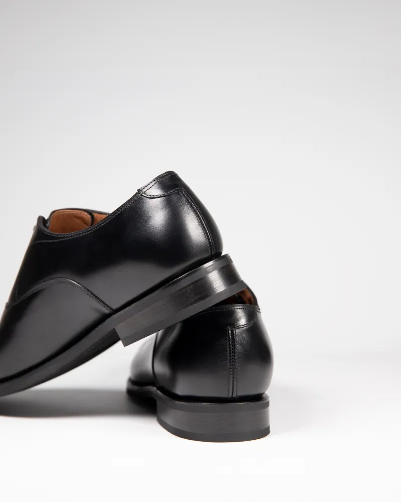 Black Oxford Dress Shoe with Rubber Soles