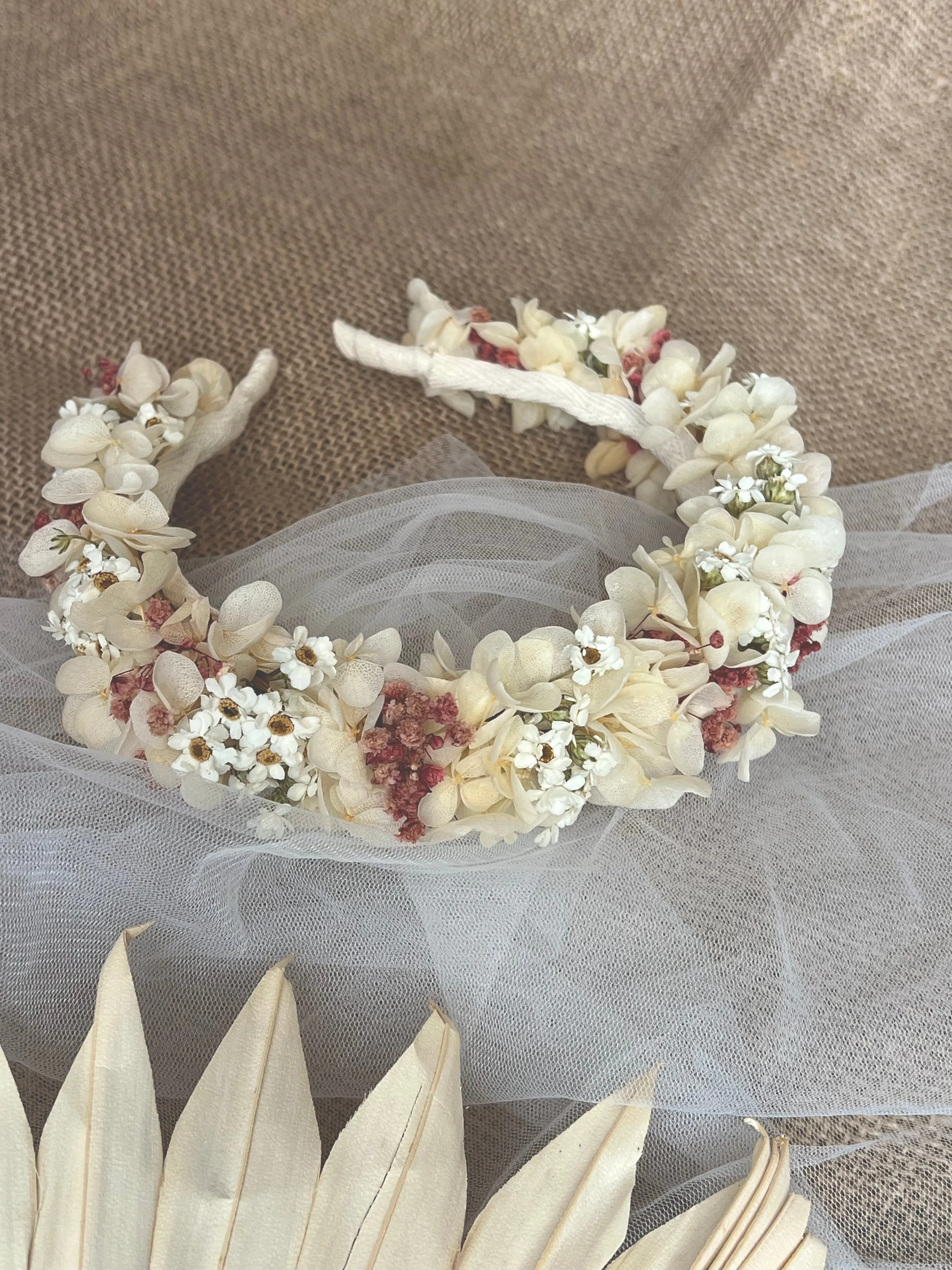 Boho Bridal Flower Crown, Whimsical Pastel Floral Headband, Summer Bridal Dried Flower Headpiece, Hydrangea Daisy Tiara for Brides