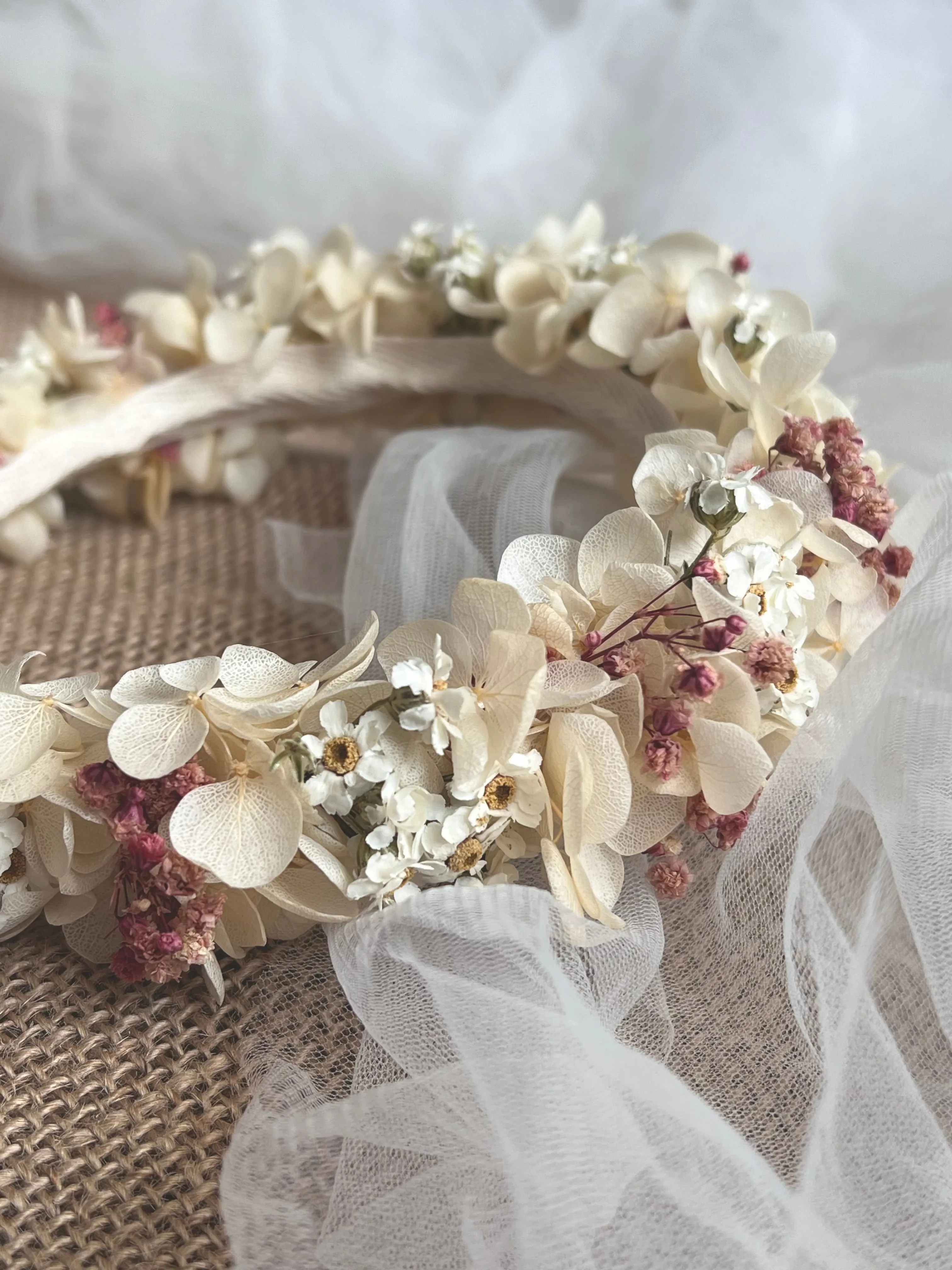 Boho Bridal Flower Crown, Whimsical Pastel Floral Headband, Summer Bridal Dried Flower Headpiece, Hydrangea Daisy Tiara for Brides