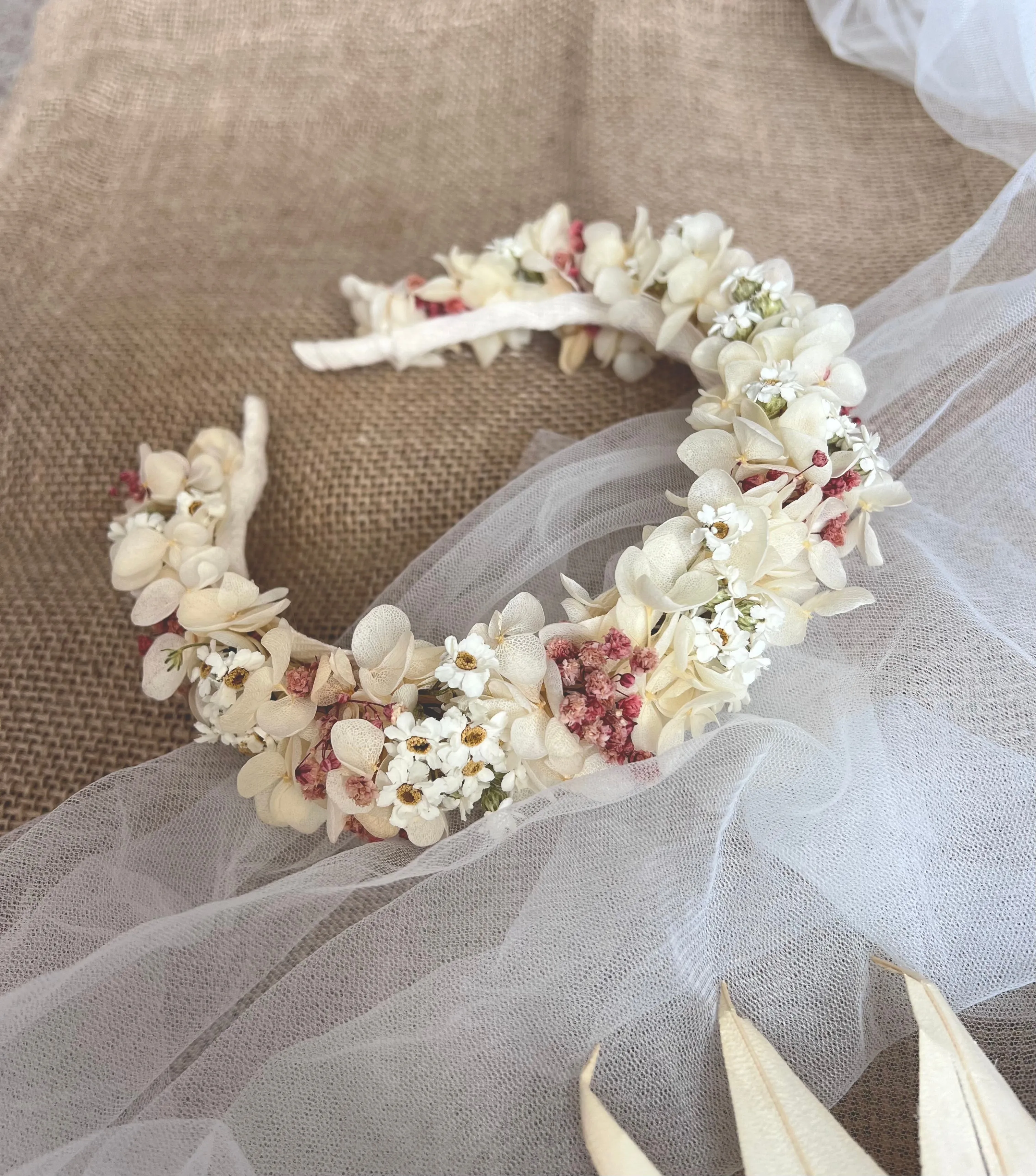 Boho Bridal Flower Crown, Whimsical Pastel Floral Headband, Summer Bridal Dried Flower Headpiece, Hydrangea Daisy Tiara for Brides