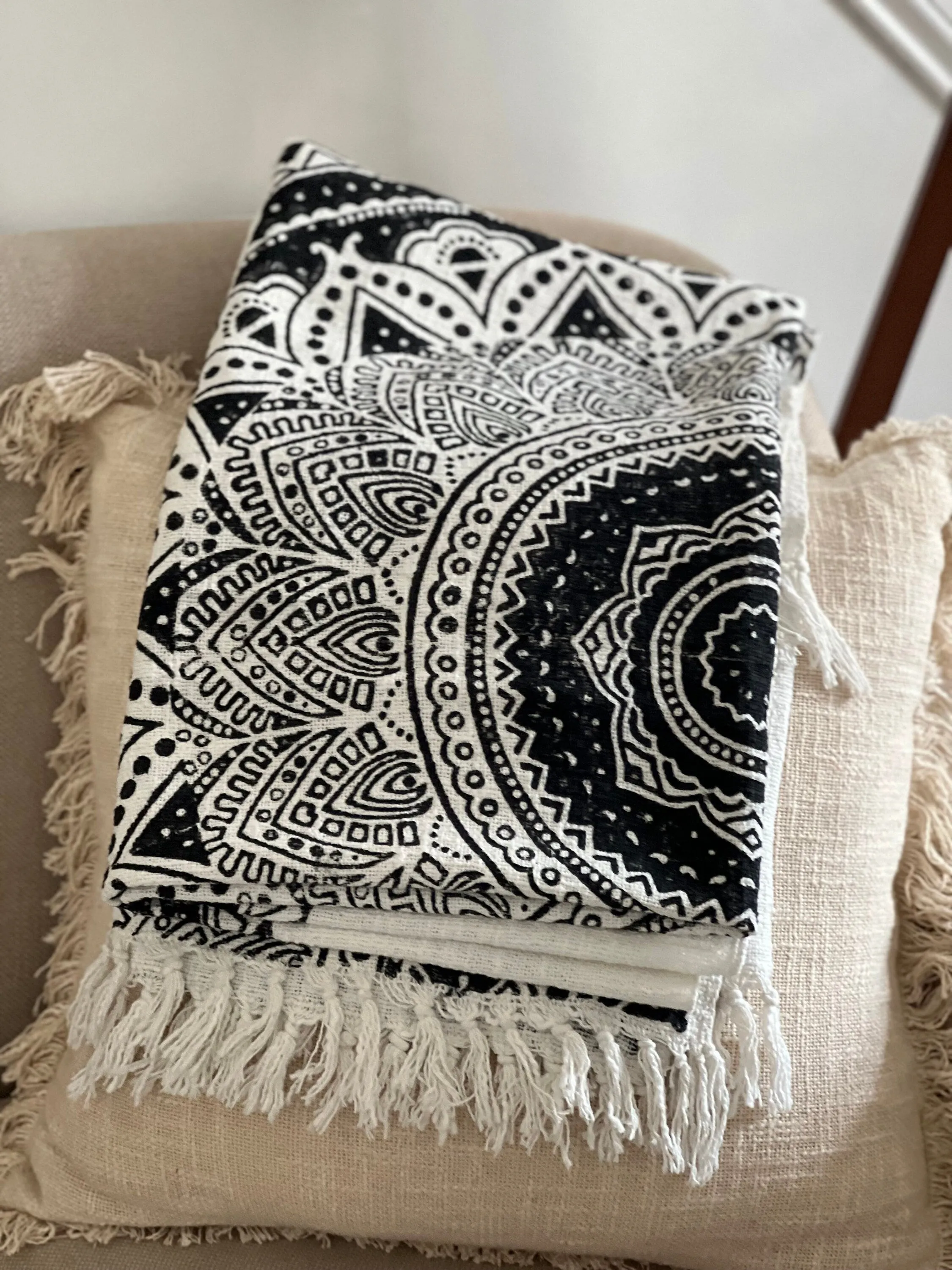 Boho Mandala Blanket, Boho Tapestry, Black and White Mandala Print,  Boho Blanket for Bed,  Woven Wall Decor