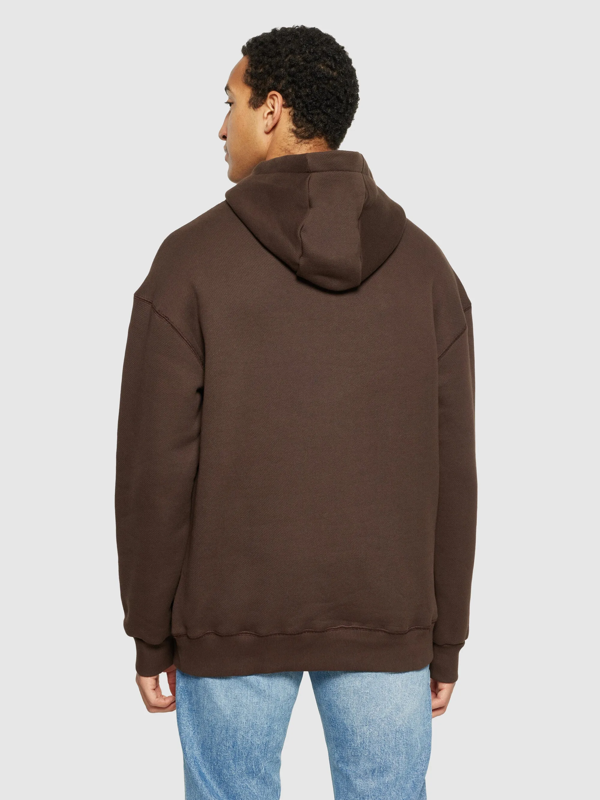 Loose fit hood kangaroo pocket sweat with embroidery at chest - Demitasse (brown)