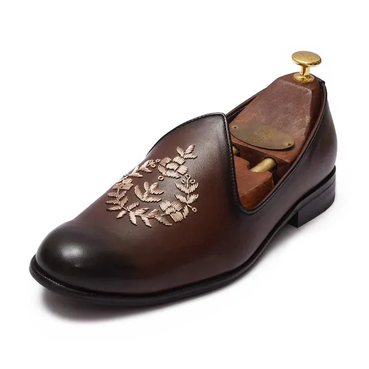 Meerut | Tan Zardozi Embroidered Mojdi Shoes