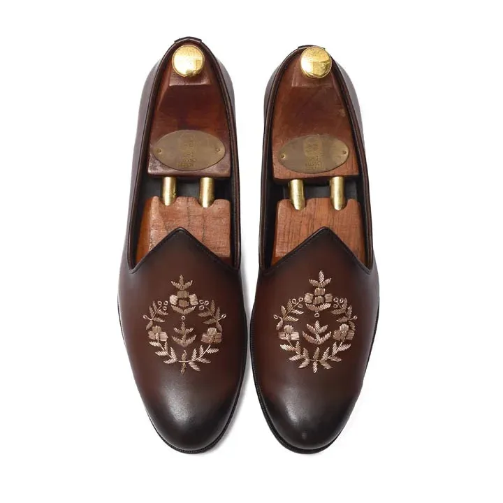 Meerut | Tan Zardozi Embroidered Mojdi Shoes