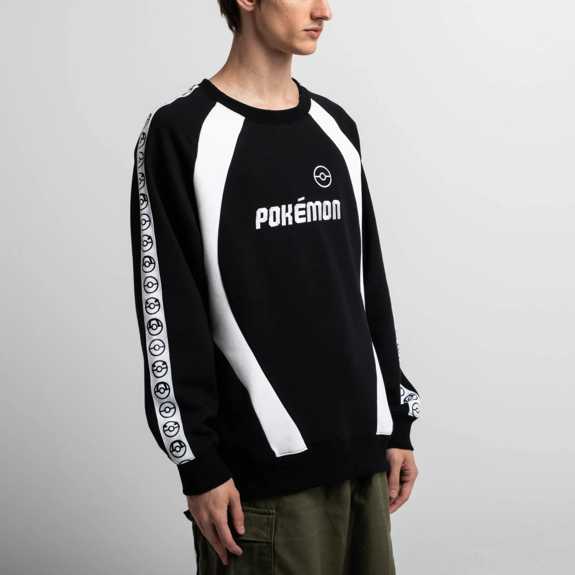 Poké Ball & Logo Black Crew Neck Black Sweater